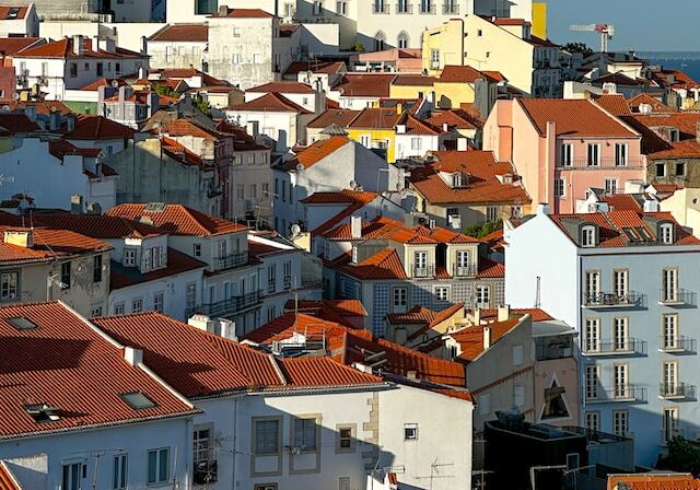 alfama neighborhood