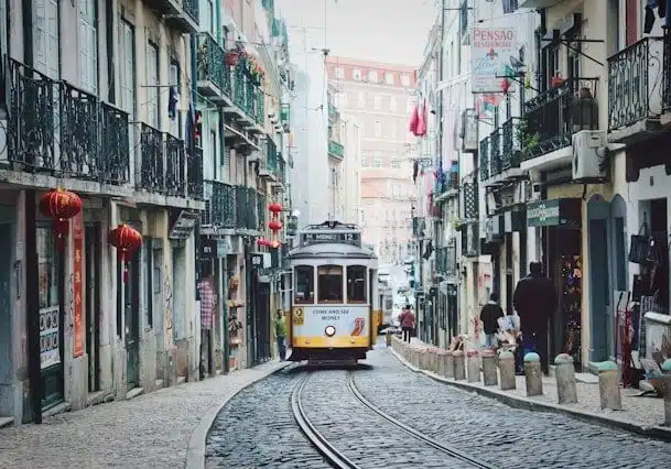 Best Neighborhoods in Porto, porto neighborhoods, best area to stay in porto portugal, best places to stay in porto portugal