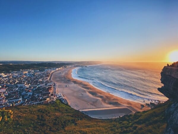 beach-houses-for-sale-in-portugal-nazare-jpeg