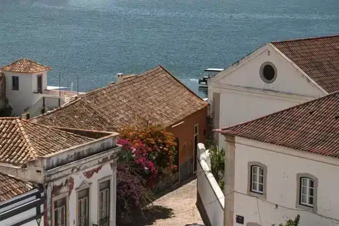 find property listings with a realtor in Portugal