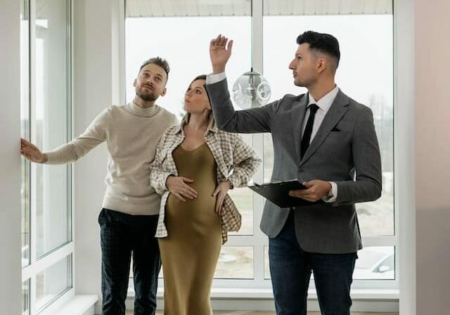 real estate agent in porto