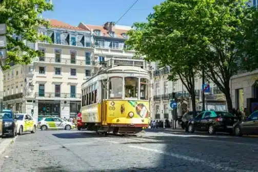 retire to Portugal from USA with the D7 Visa