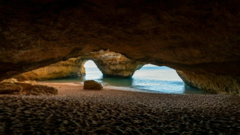best-hiking-trails-benagil-sea-cave-portugal