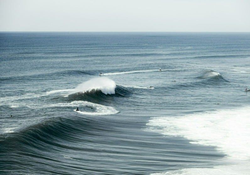 surfing-in-portugal-beaches