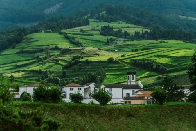 mountain-house-in-Portugal