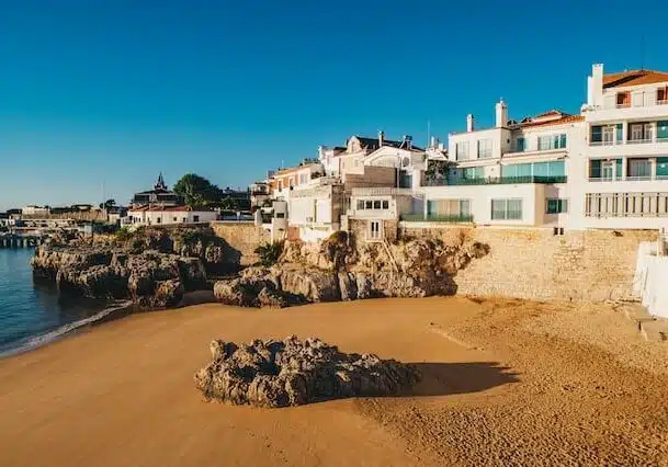 luxury property at the coast perfect for real estate investment Cascais