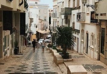 buying property in the algarve
