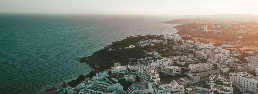 Lisbon vs Algarve: Comparing Lifestyle, Costs, and Property in 2025