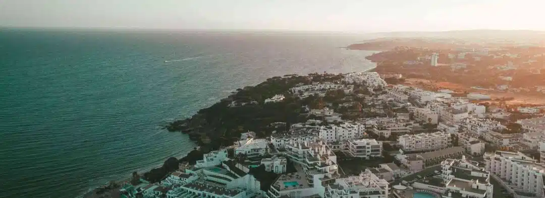 Lisbon vs Algarve: Comparing Lifestyle, Costs, and Property in 2025