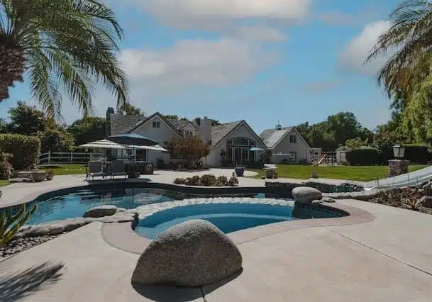 luxury real estate market record year