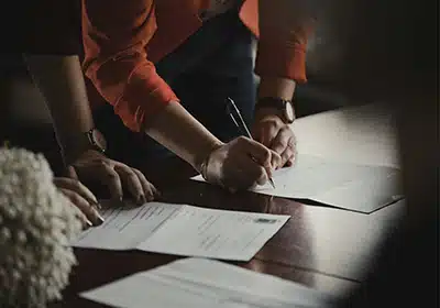 woman applying for a Portuguese Residence Permit