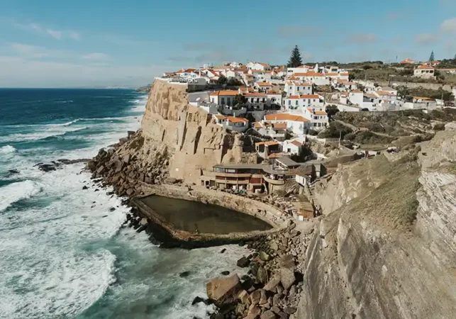 Azenhas do Mar, Sintra by cliffside